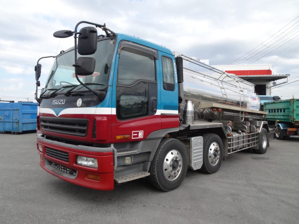 9.3KL heat-retaining stainless steel tank truck (Aoki